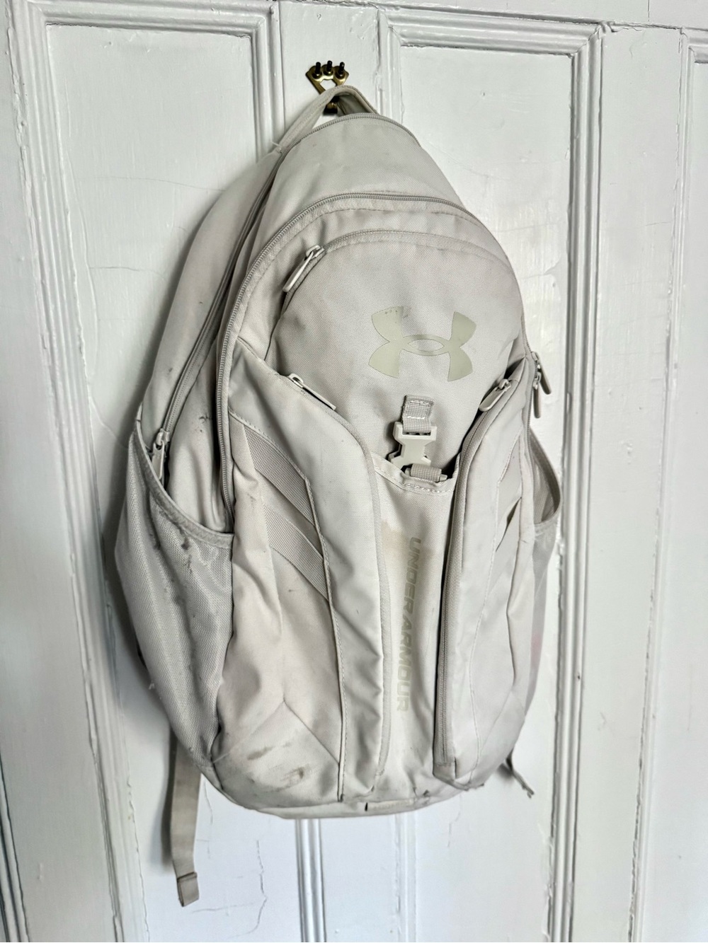 Under Armour White Men’s Backpack with Multiple Pockets